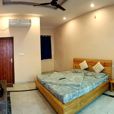 Guru Homestay Rishikesh Exterior photo