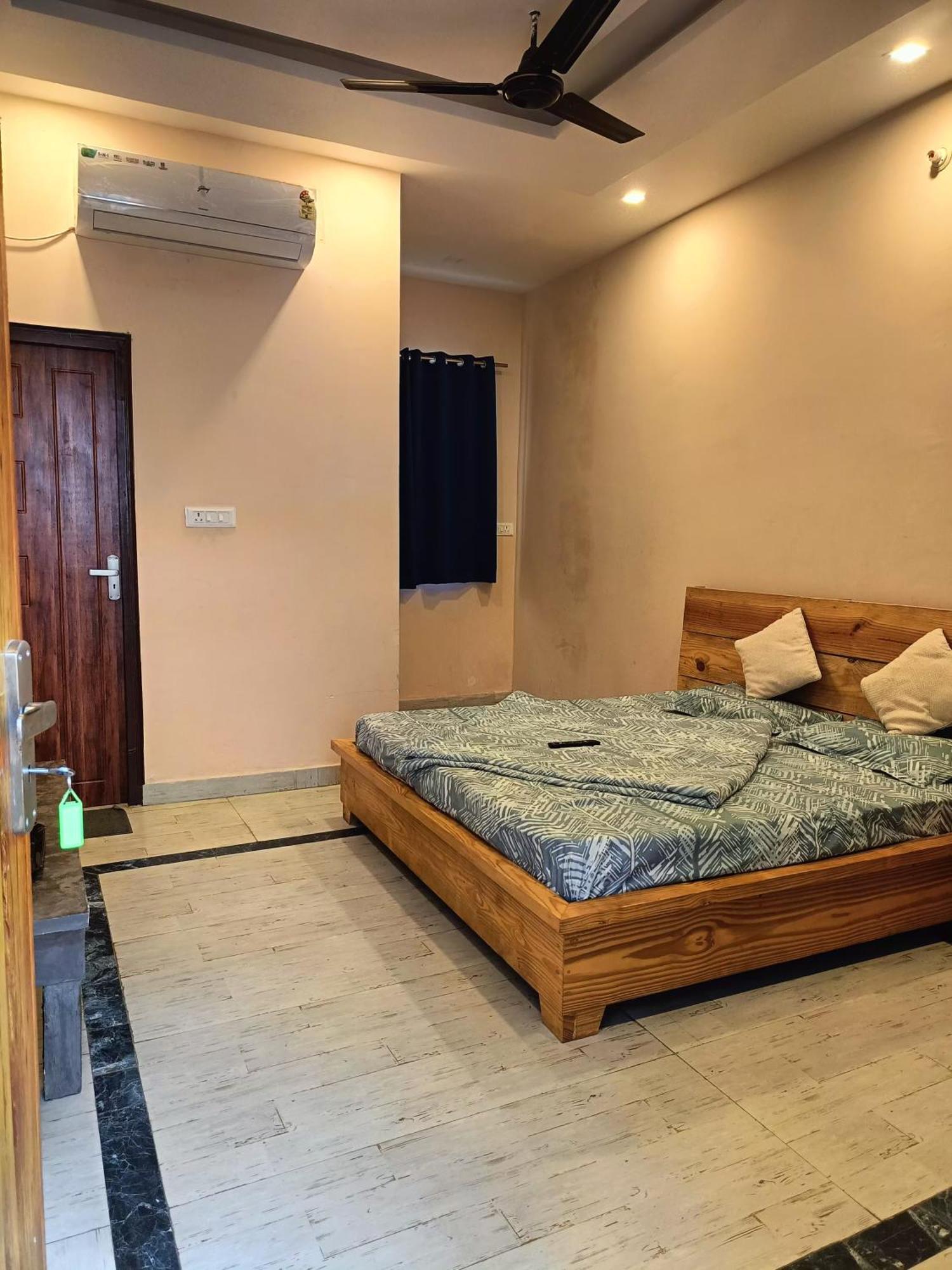 Homestay Guru *
